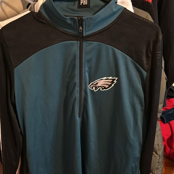 Eagles jacket women’s great condition size L can’t fit anymore - Picture 6 of 6